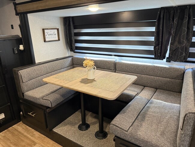 Photo - 48 Enos Dr Unidad Country Living