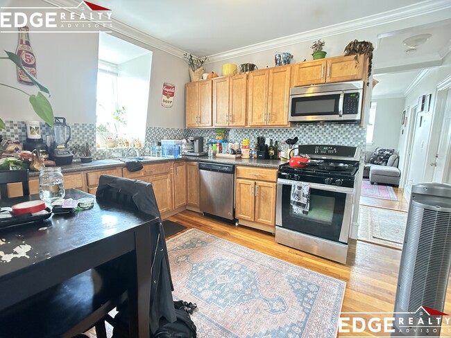 Photo - 33 Bigelow St Apartments Unit 3