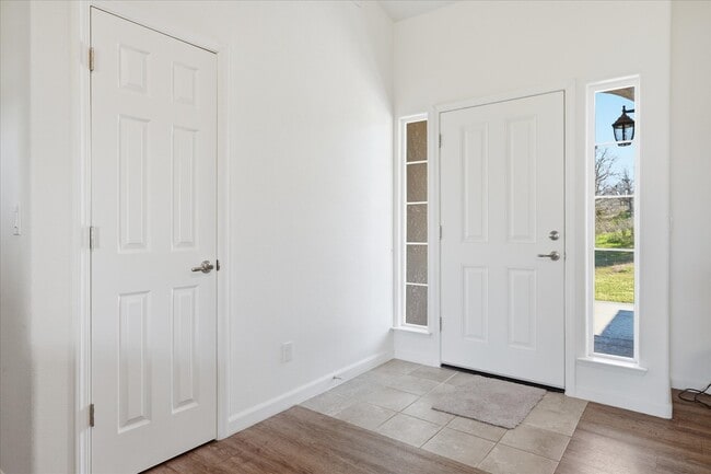 Photo - 30535 Rd 400