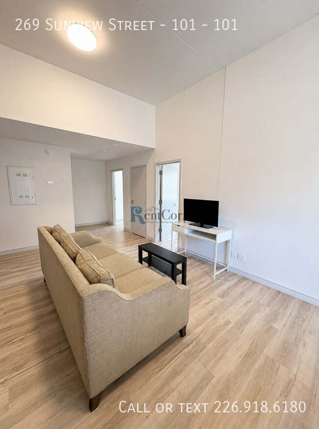 Photo - 269 Sunview St