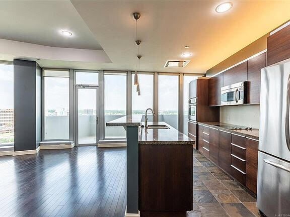 Photo - 5900 Mosteller Dr