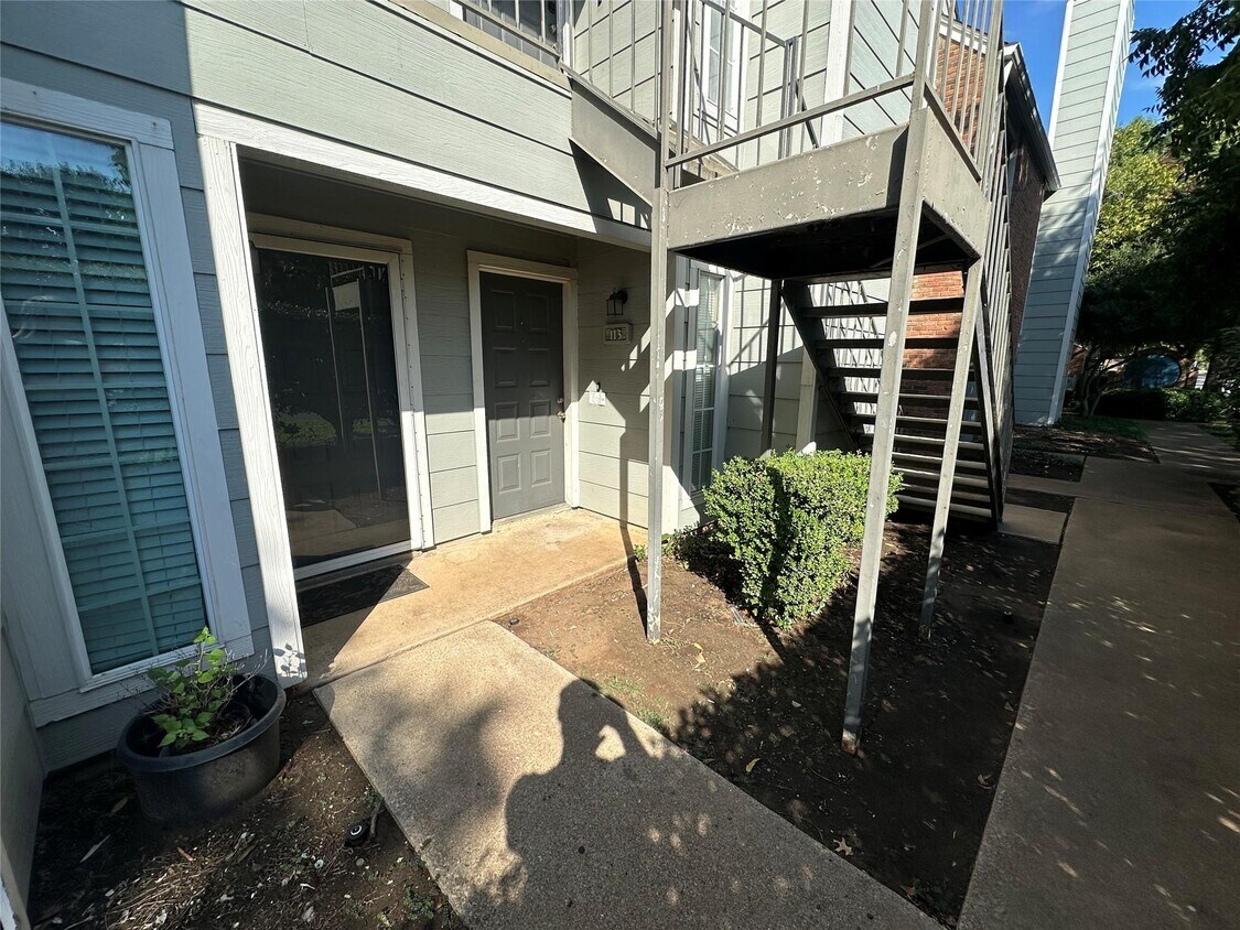 Photo - 3210 S Fielder Rd (Arlington, TX)