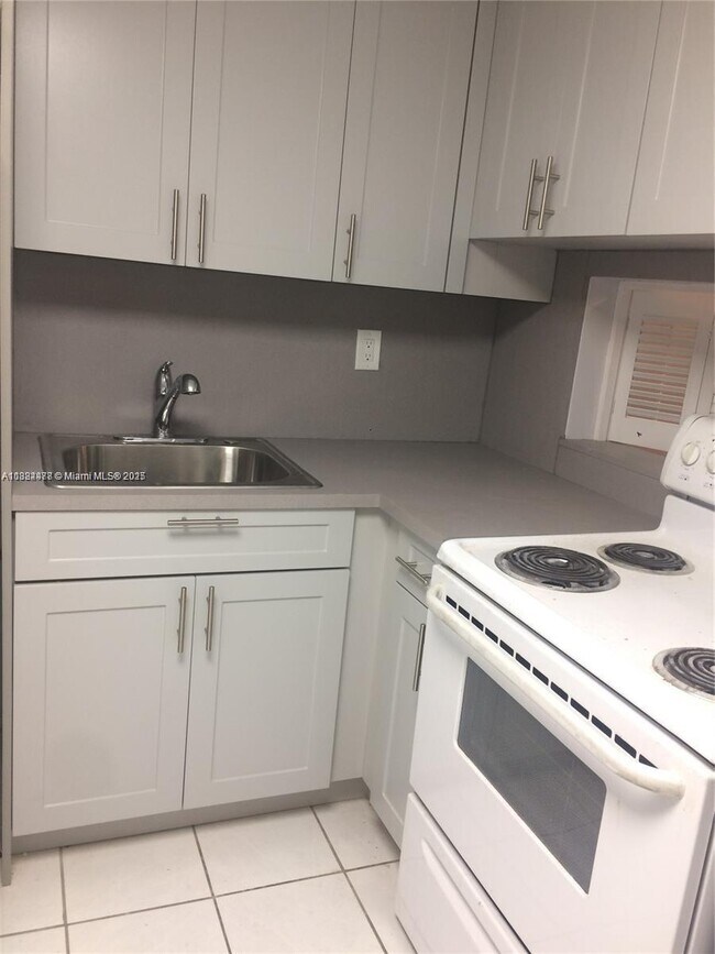 Photo - 2859 Leonard Dr Unit G610