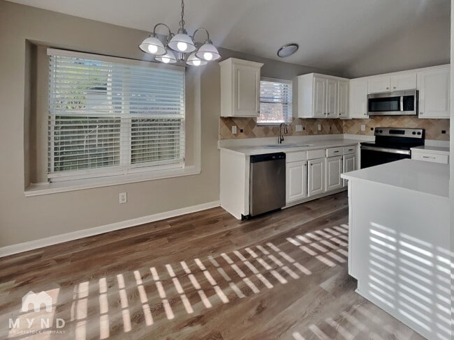 Photo - 234 Hartford Ln