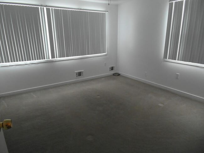 Photo - 3 Bedroom, 1.5 Bathroom Quadra-Plex