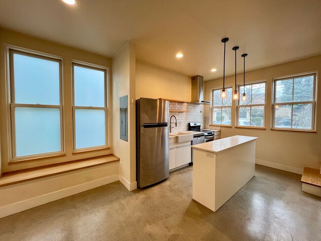 Photo - Spacious Two-Story 1 Bedroom, 1 Bathroom U...