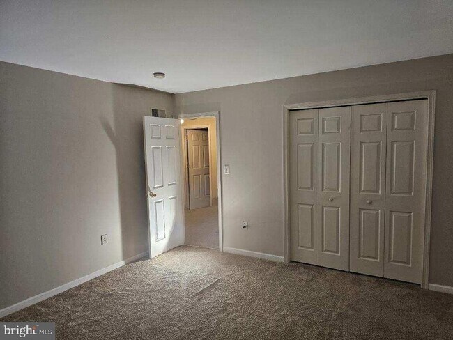 Photo - 585 Thomas Armor Dr