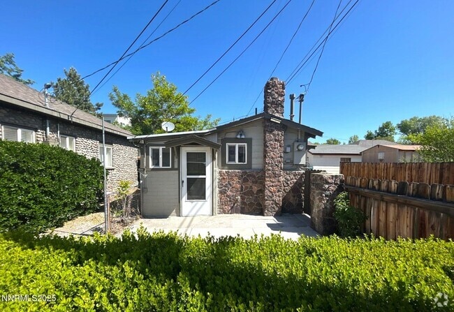 Building Photo - 431 1/2 7th St Rental