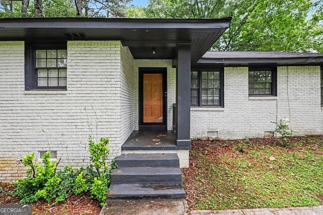 Photo - 3743 Poplar Dr
