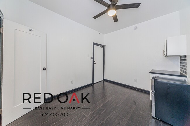 Photo - 5849 Sunset Blvd Unidad 323