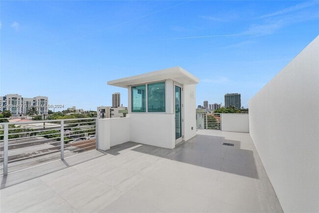 Photo - 9201 Collins Ave Unit 122