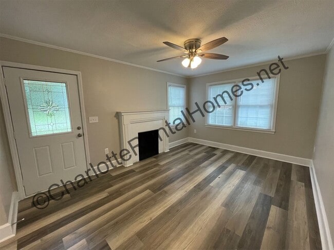 Photo - 1109 Craig Ave
