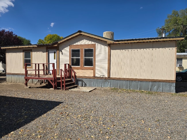 Building Photo - 324 W Blanco Blvd