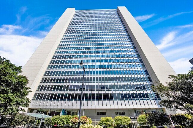 Building Photo - 500 W Superior St Unit 710 Rental