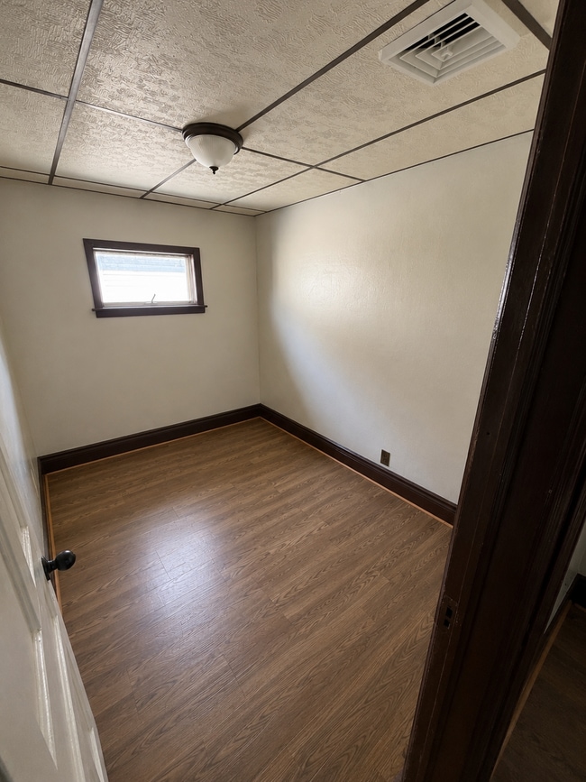 136 Milton St Unit 2
