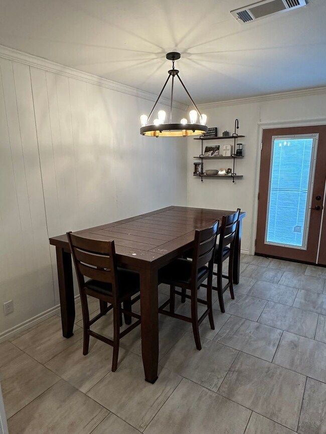 Photo - Rental in Groves, Tx