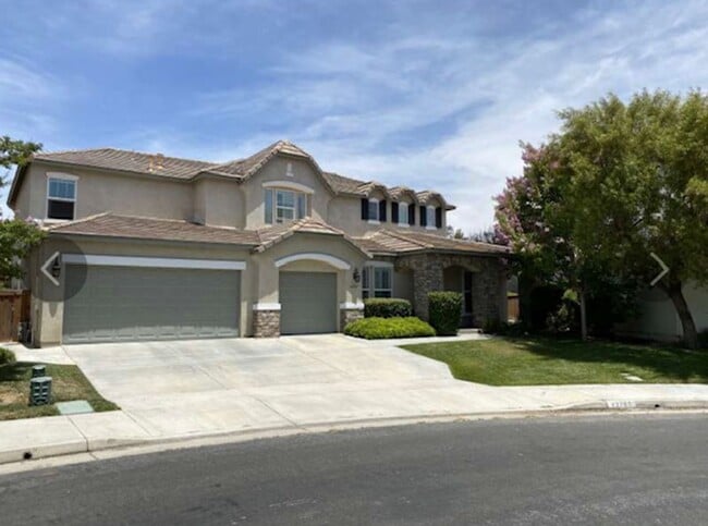 Beautiful, Expansive Paseo Del Sol Pool Ho... - Beautiful, Expansive Paseo Del Sol Pool Ho... House