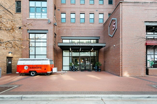 Main Entrance - Stanhope Rental