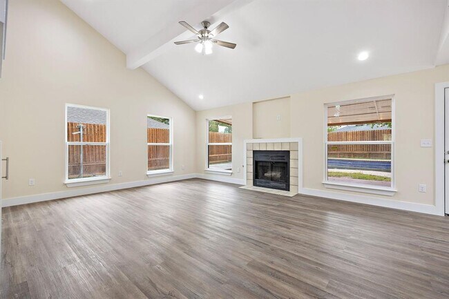 Photo - 507 Deercreek Ln