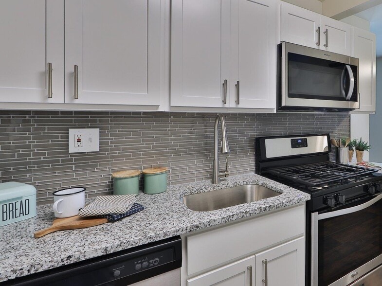 Cranbury Crossing Apartment Homes