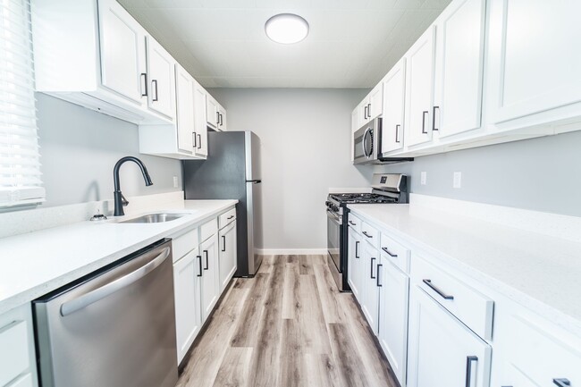 Building Photo - The Parkline Rental