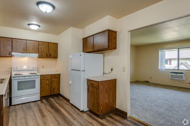 Photo - Maple Court Apartments