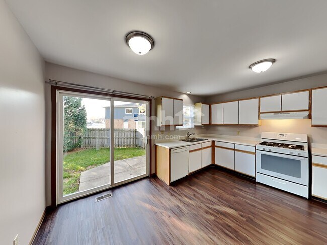 Photo - 516 Powers Ct