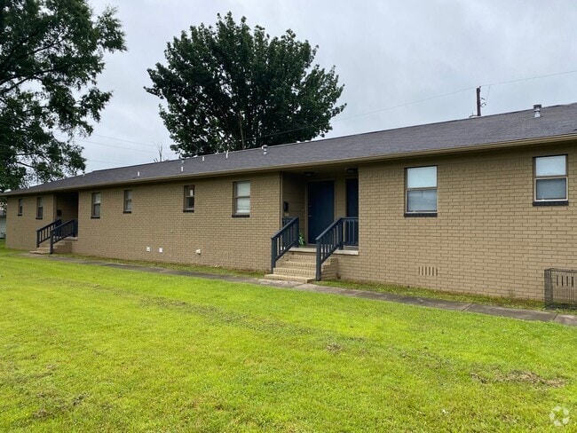 Building Photo - 514 W J St Unit 514 W J St #D Rental