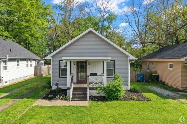 Building Photo - 1523 E 49th St Rental