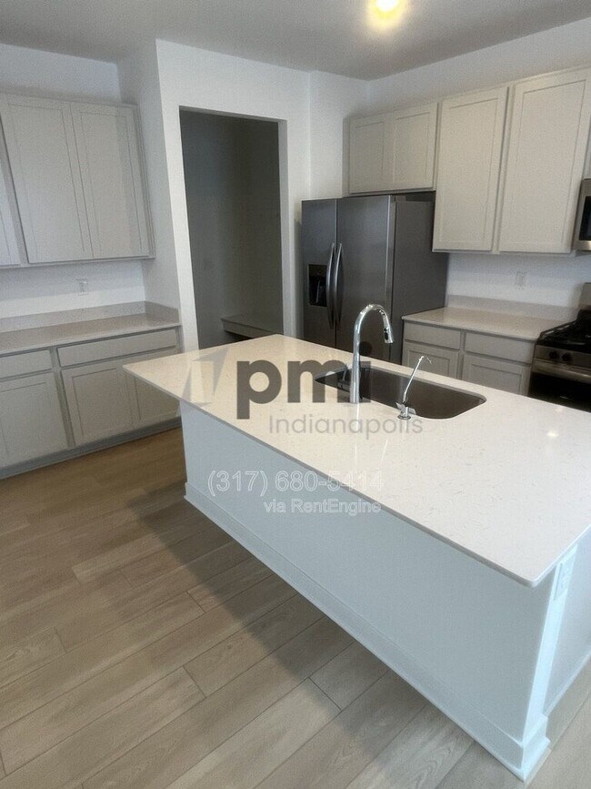 Photo - 10819 Gate Cir