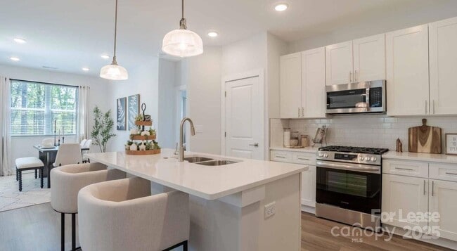 Photo - 8629 Chagrin Dr