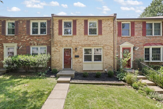Building Photo - 125 W Annandale Rd Rental