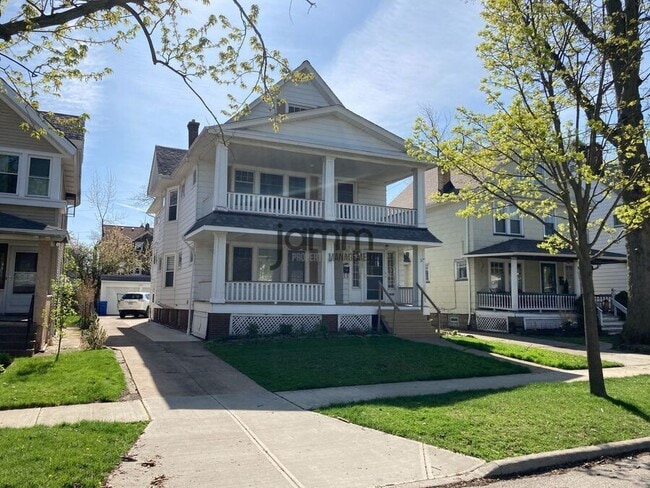 Building Photo - 1285 W 105th St Unit 1285 W 105th St LOWER