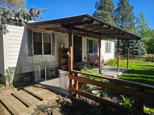 Photo - Beautiful Juliaetta House