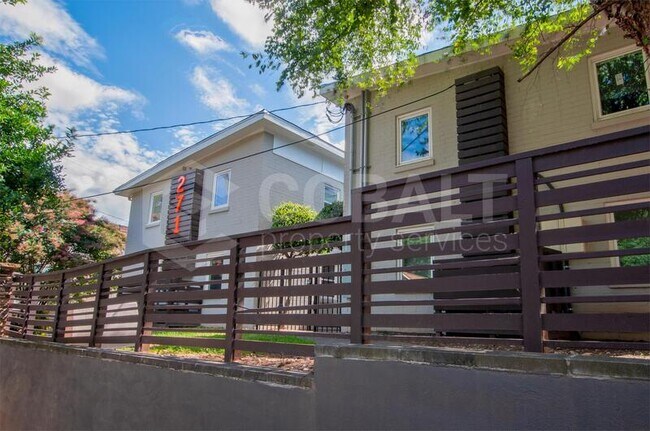 Photo - 271 Glen Iris Dr NE