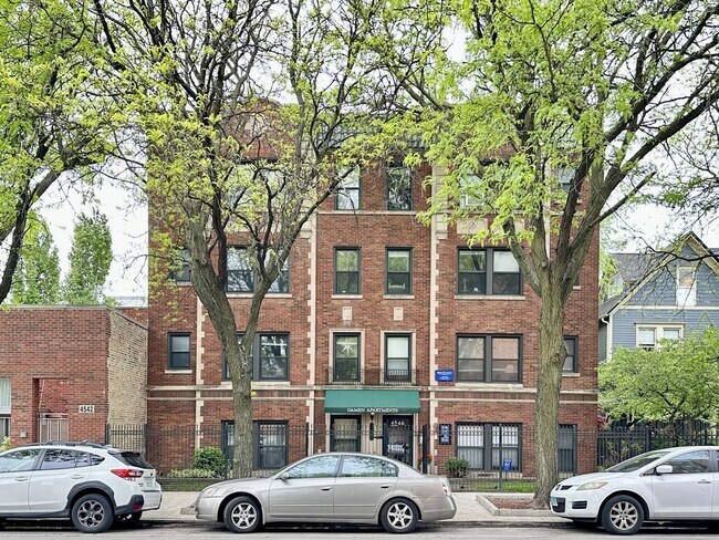 Building Photo - 4552 N Damen Ave Unit J01W