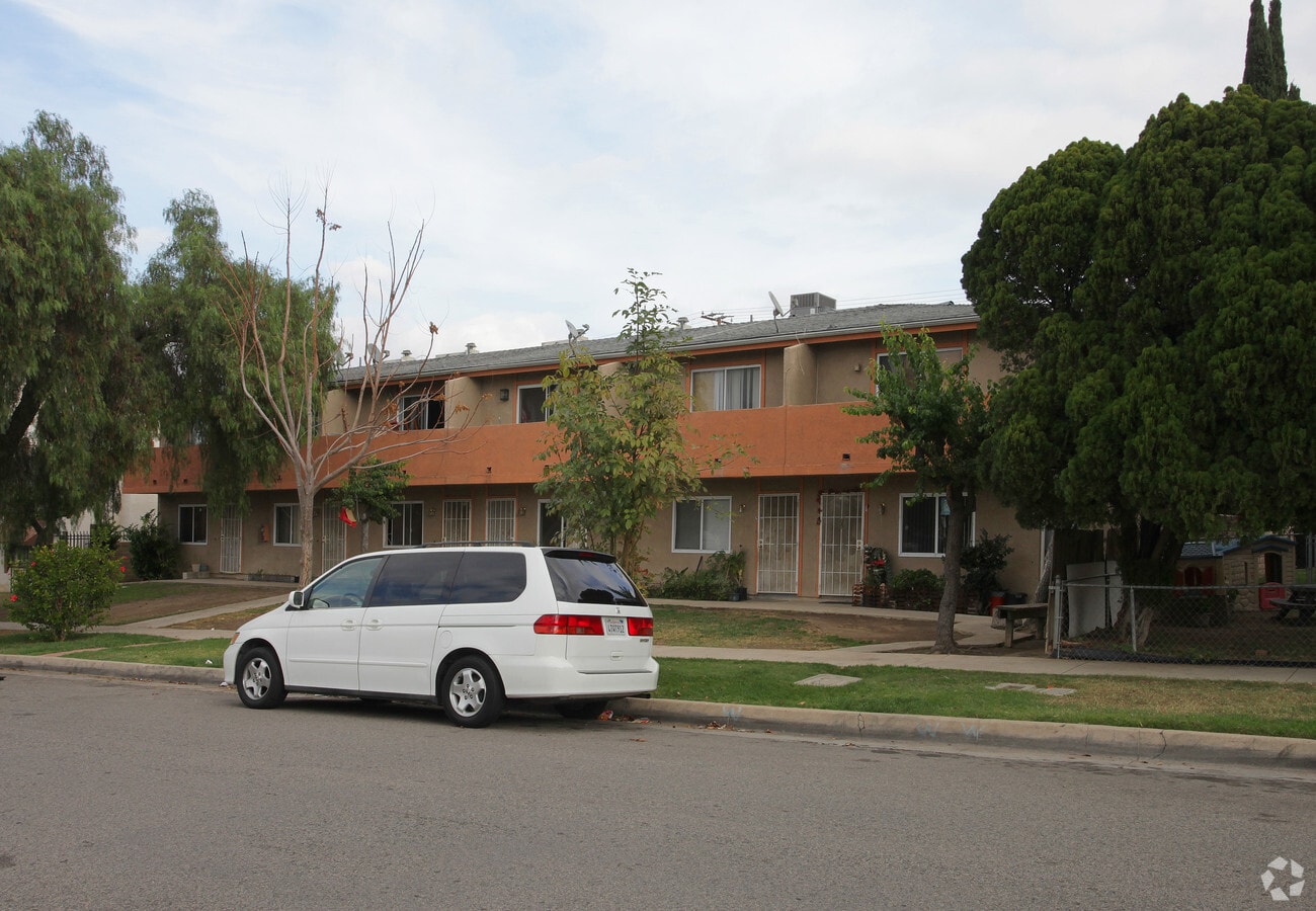 Photo - 813 S Ramona Ave Apartments