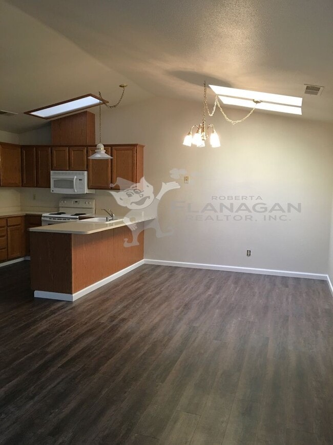 Photo - 3057 W Queens Cir Unidad 3057 W. Queens Circle