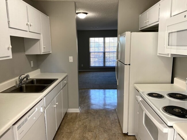 Building Photo - 2014 Hobbs Rd SE Rental