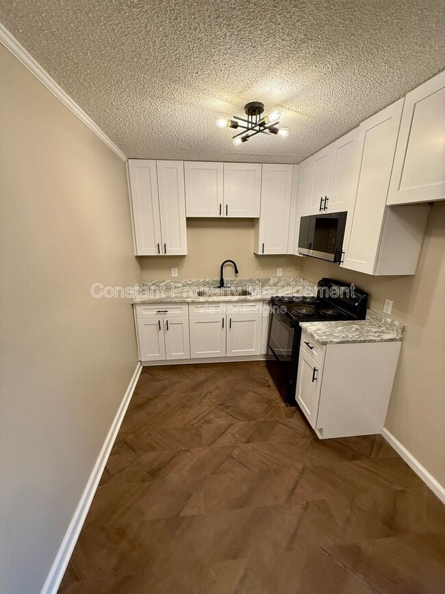 Photo - 2516 Medford Pl