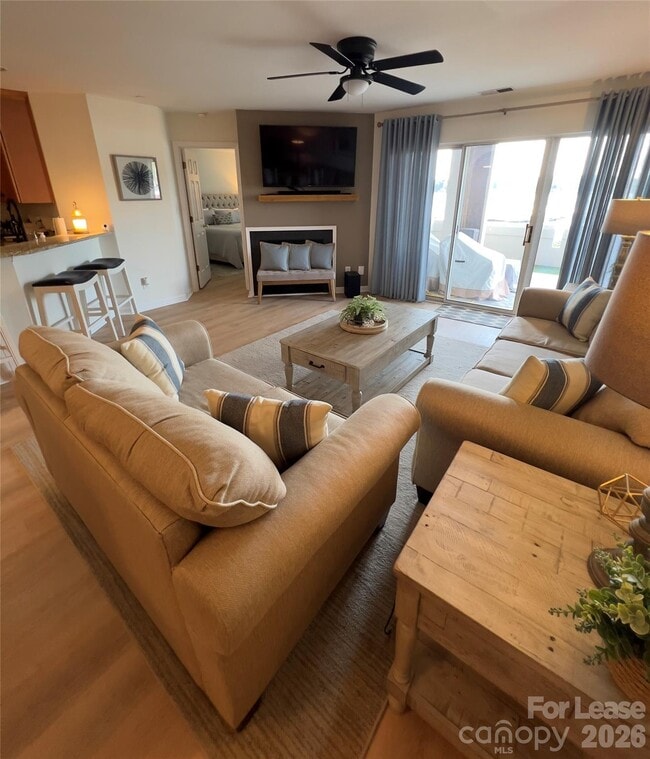 Photo - 18629 Vineyard Point Ln