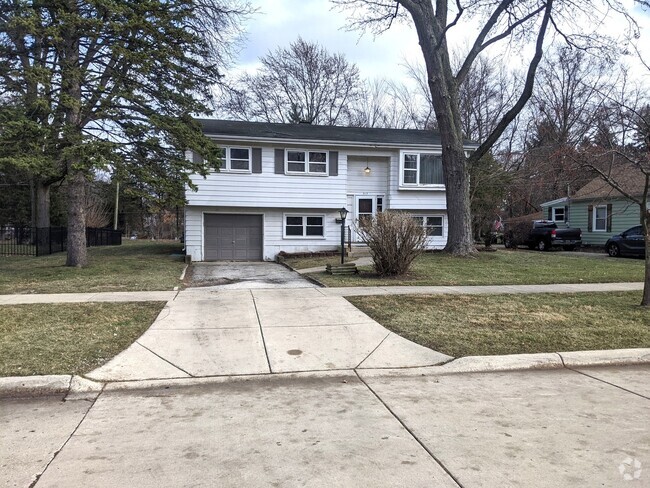 Building Photo - 319 S Fairfield Ave Rental