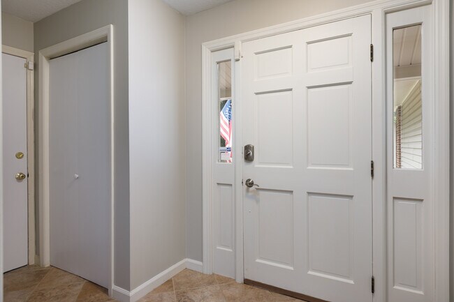 Photo - 606 Hilliard Dr