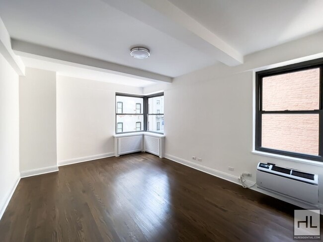 Photo - FIFTH AVENUE Unit 5F