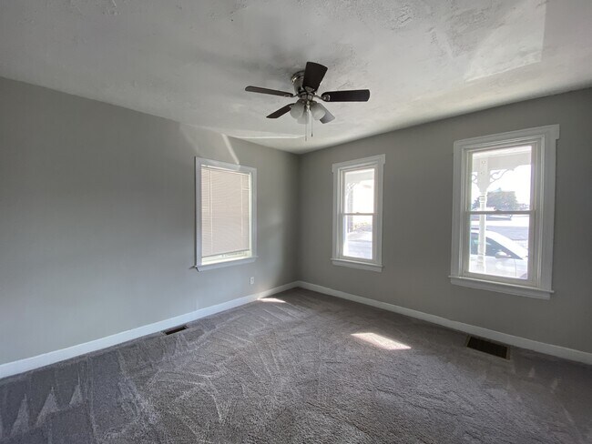 Photo - 26 N Franklin St