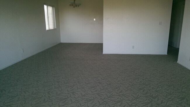 Photo - 1689 Sunnyslope Ave