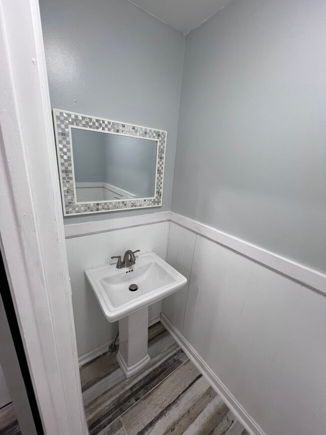 Photo - 5627 Onslow Way