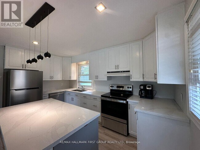 Photo - 714 Tennyson Ave
