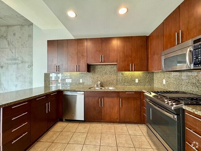 Building Photo - 1025 Island Ave Rental