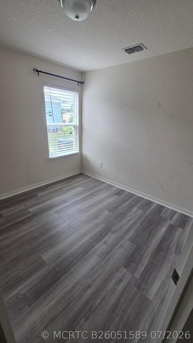 Photo - 1832 SW Cameo Blvd